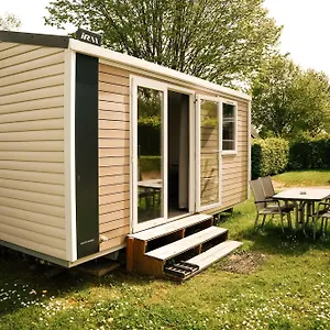 https://mobilhome-loggia.luxembourghotelsguide.com